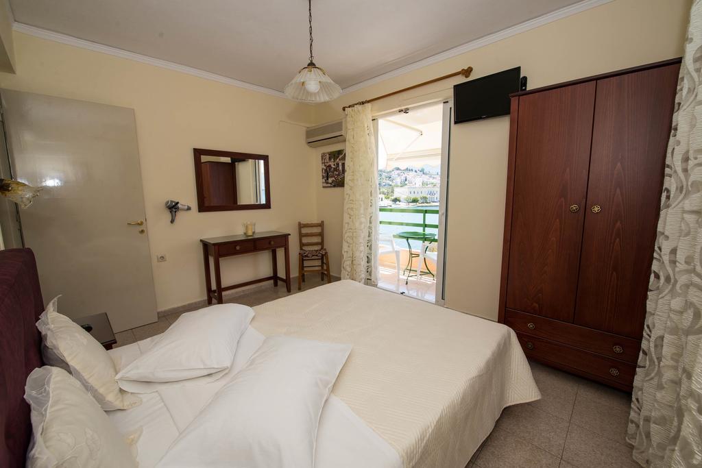 Matrona Apartments Poros Town Ngoại thất bức ảnh